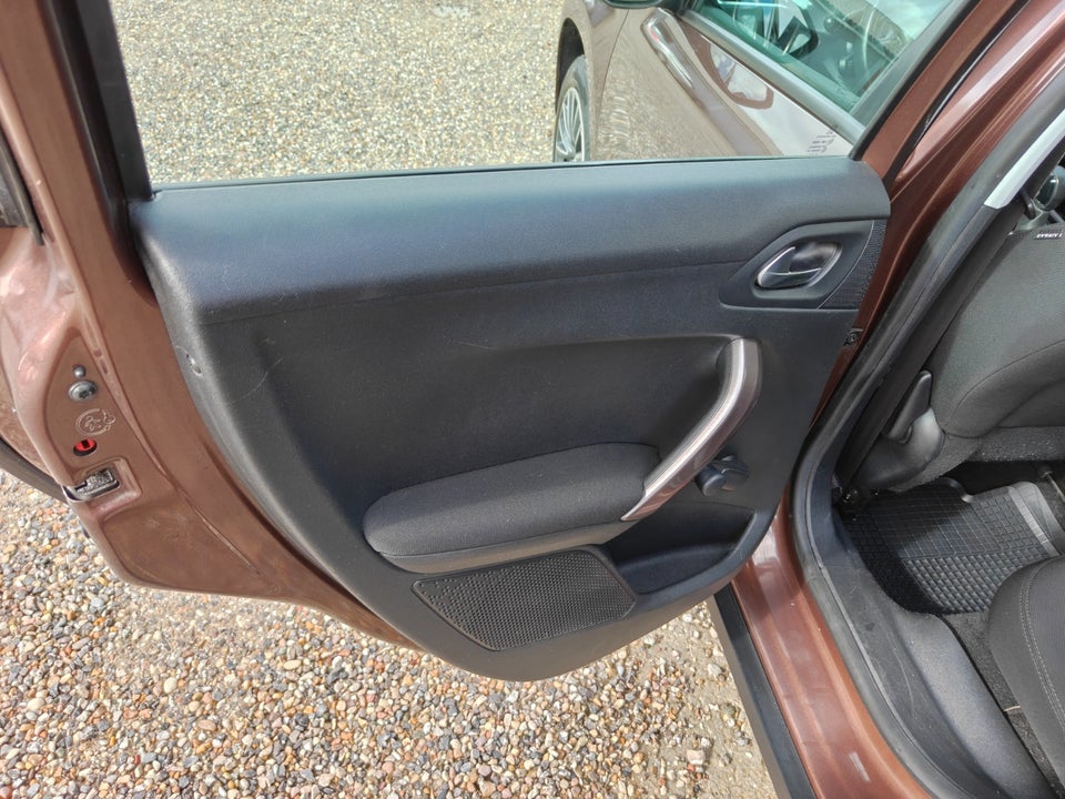 Peugeot 2008 1,2 VTi 82 Allure 5d