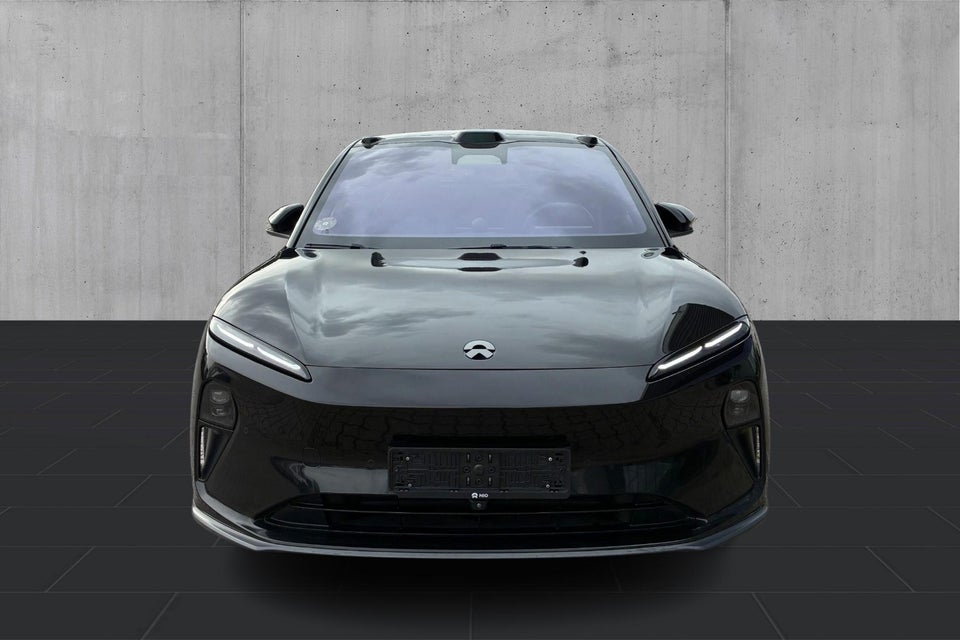 NIO ET5 75 Standard Range 4d