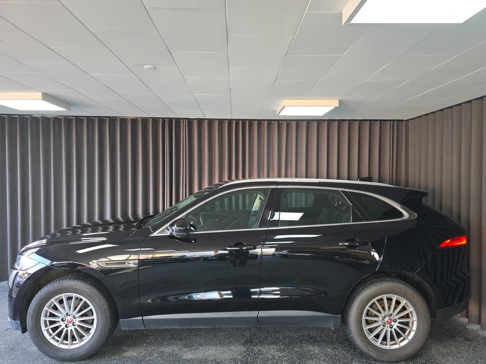Jaguar F-Pace 2,0 D180 Pure aut. AWD 5d