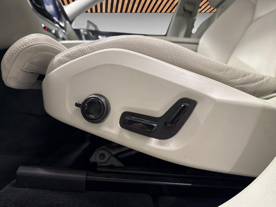 Volvo XC60 2,0 T6 ReCharge Plus Bright aut. AWD 5d