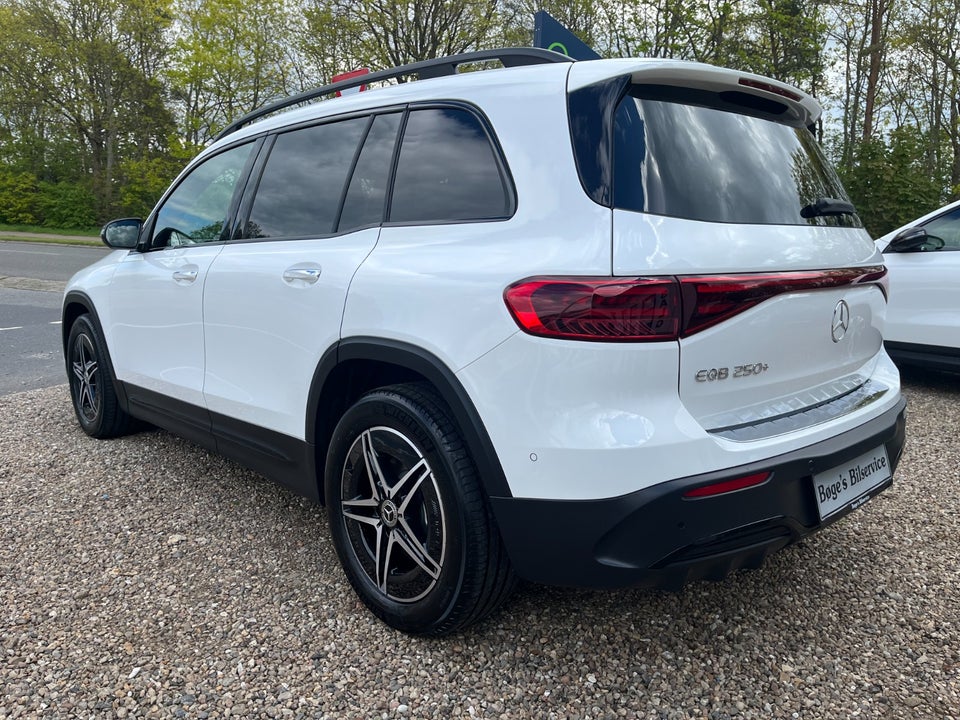 Mercedes EQB250+ AMG Line Advance Plus 5d