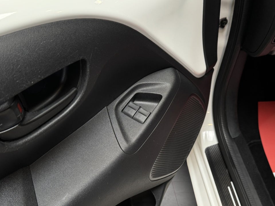 Peugeot 108 1,0 e-VTi 69 Active 5d