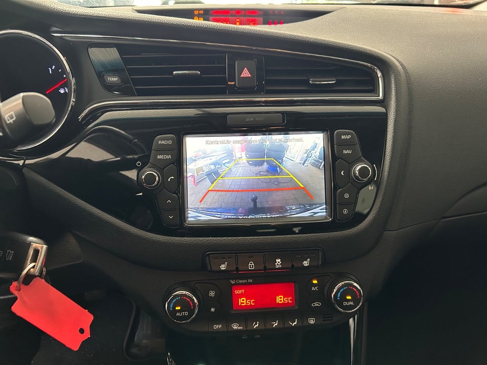 Kia Ceed 1,4 CVVT Attraction SW 5d