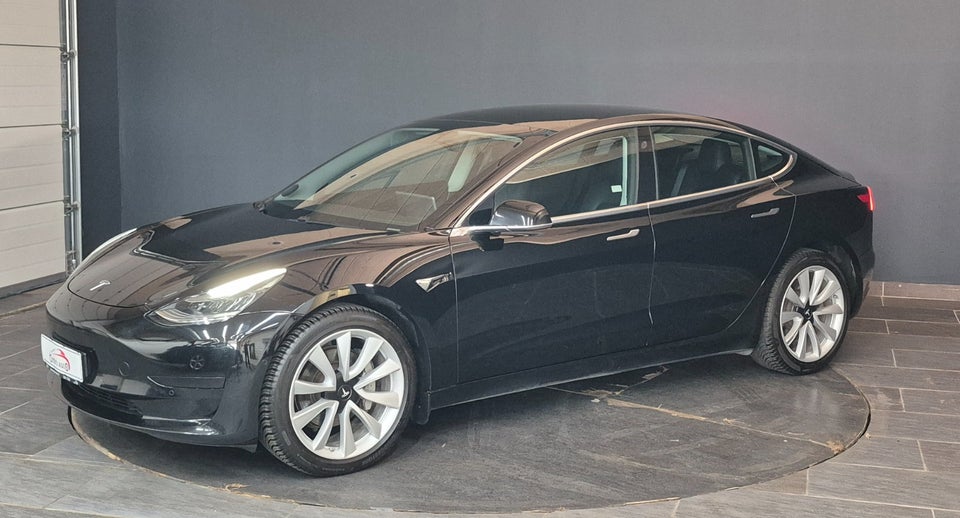 Tesla Model 3 Standard Range+ RWD 4d
