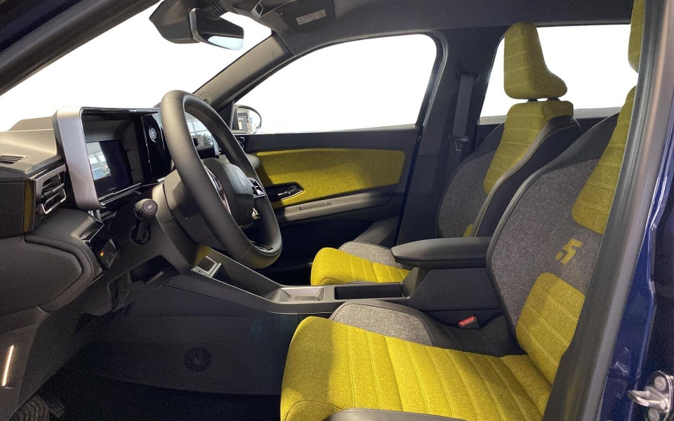 Renault 5 E-Tech 52 Iconic 5d