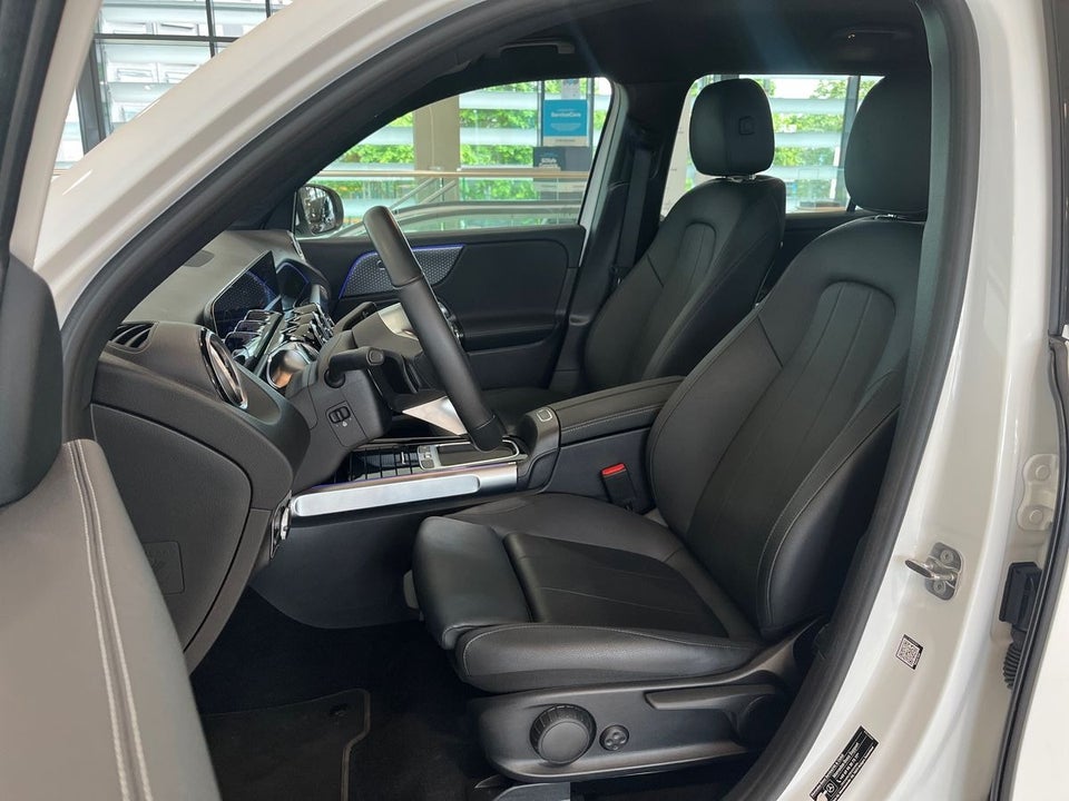 Mercedes EQB300 4Matic 5d