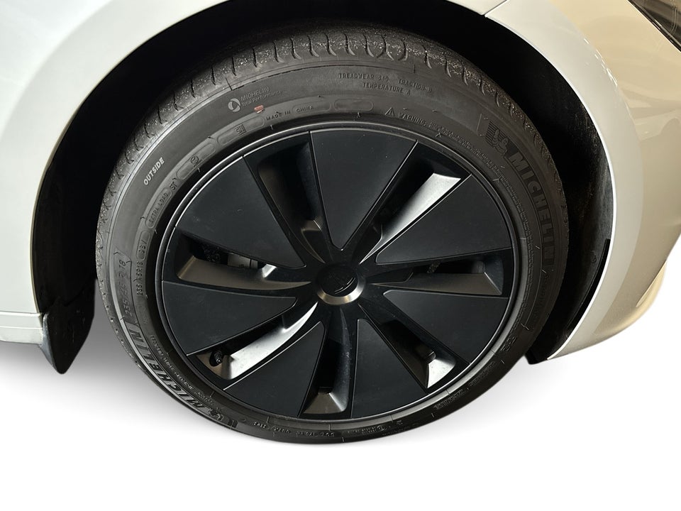 Tesla Model 3 RWD 4d