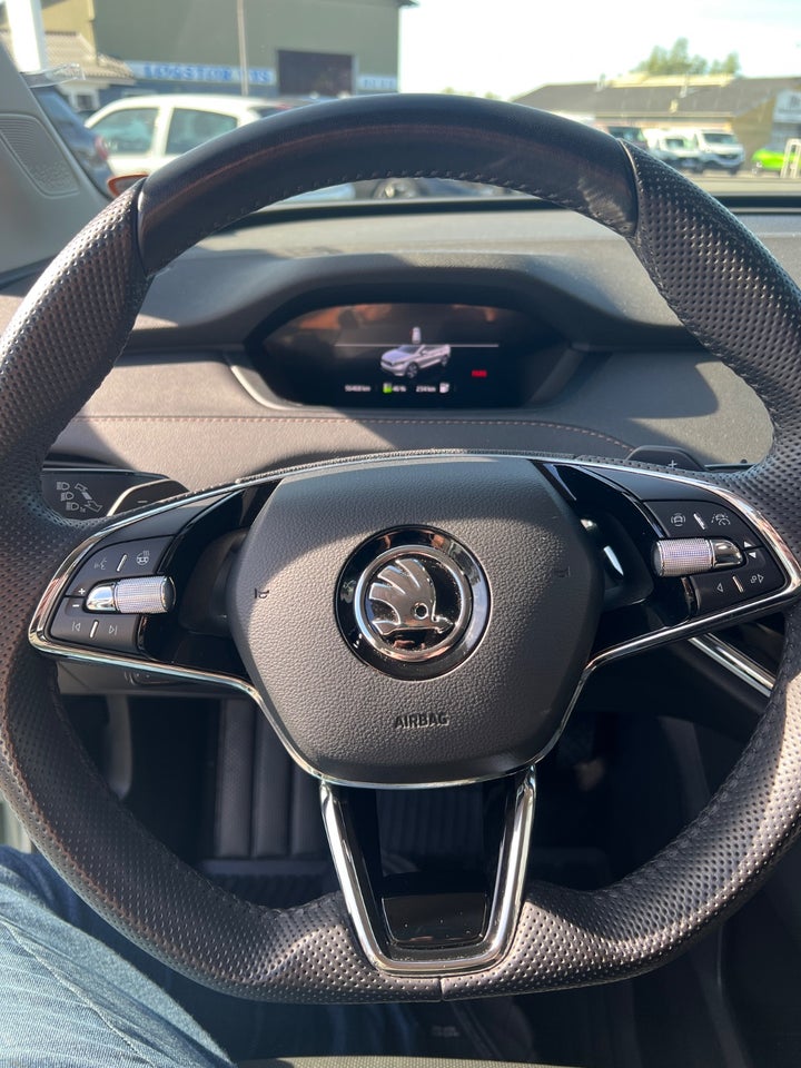 Skoda Enyaq 80 iV Suite 5d