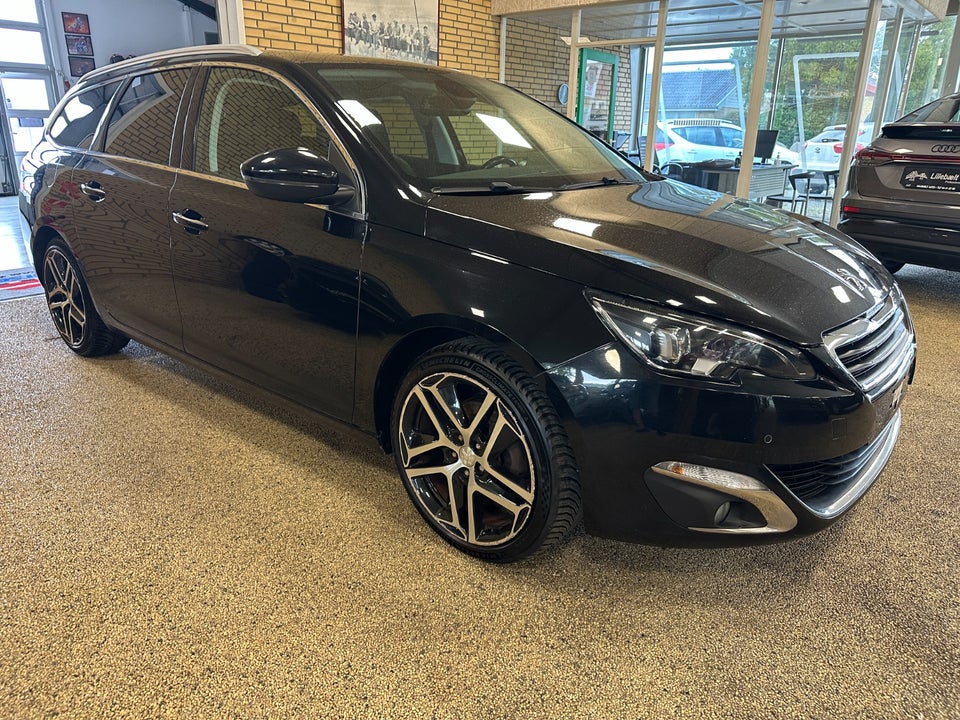 Peugeot 308 1,2 e-THP 130 Allure SW EAT6 5d