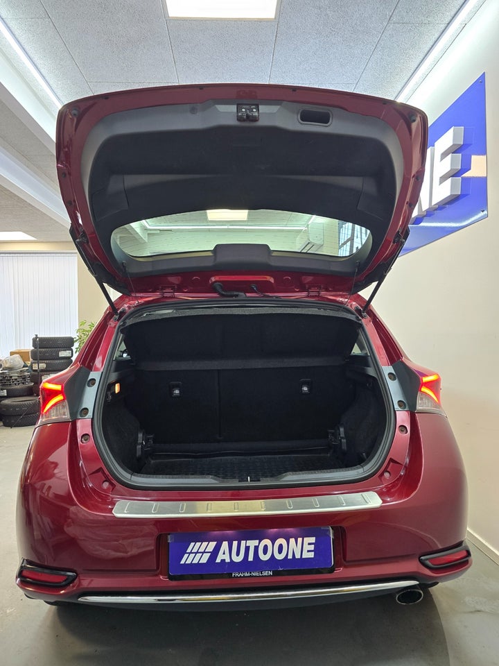 Toyota Auris 1,2 T T2 Style 5d