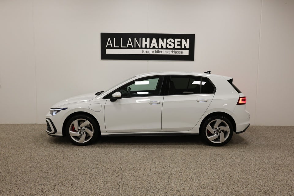 VW Golf VIII 1,4 GTE DSG 5d