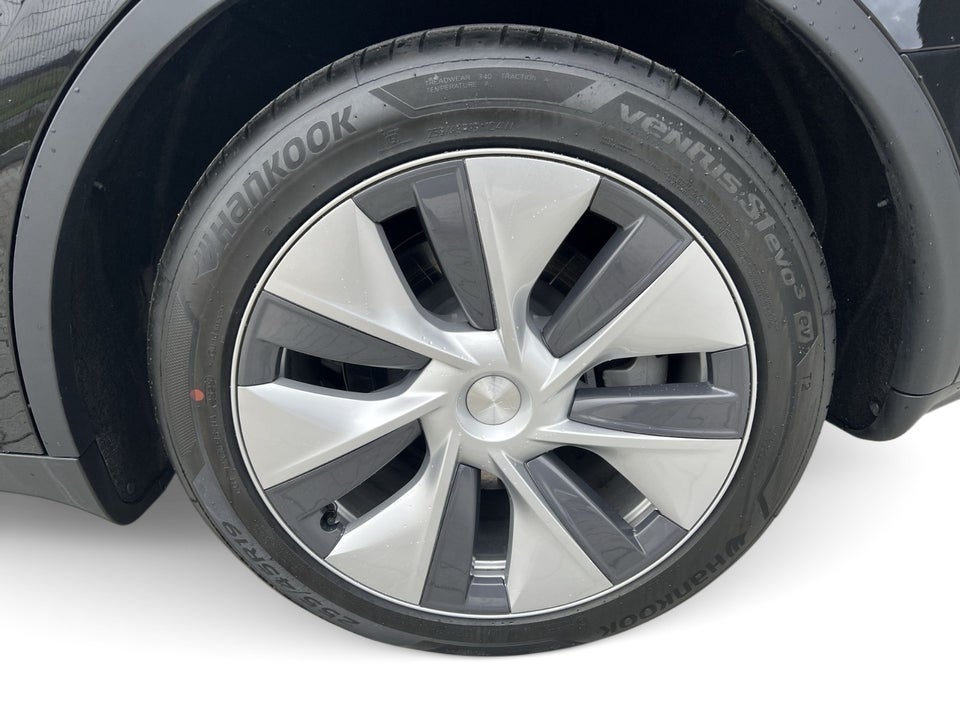 Tesla Model Y RWD 5d