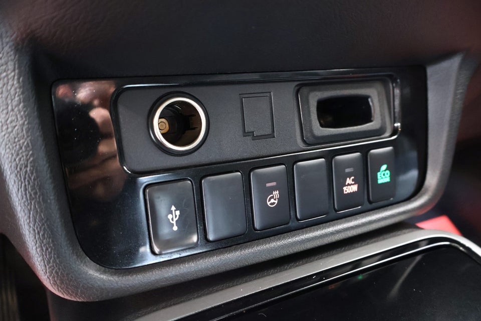 Mitsubishi Outlander 2,4 PHEV Intense CVT 4WD 5d