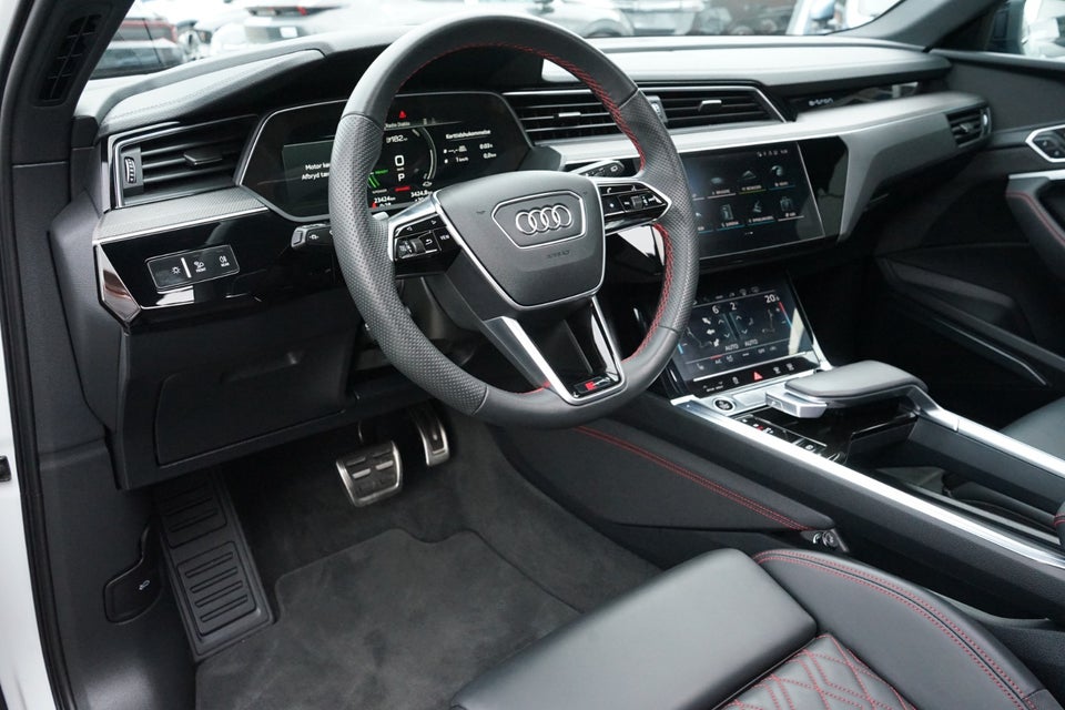 Audi Q8 e-tron 55 S-line Black Style quattro 5d