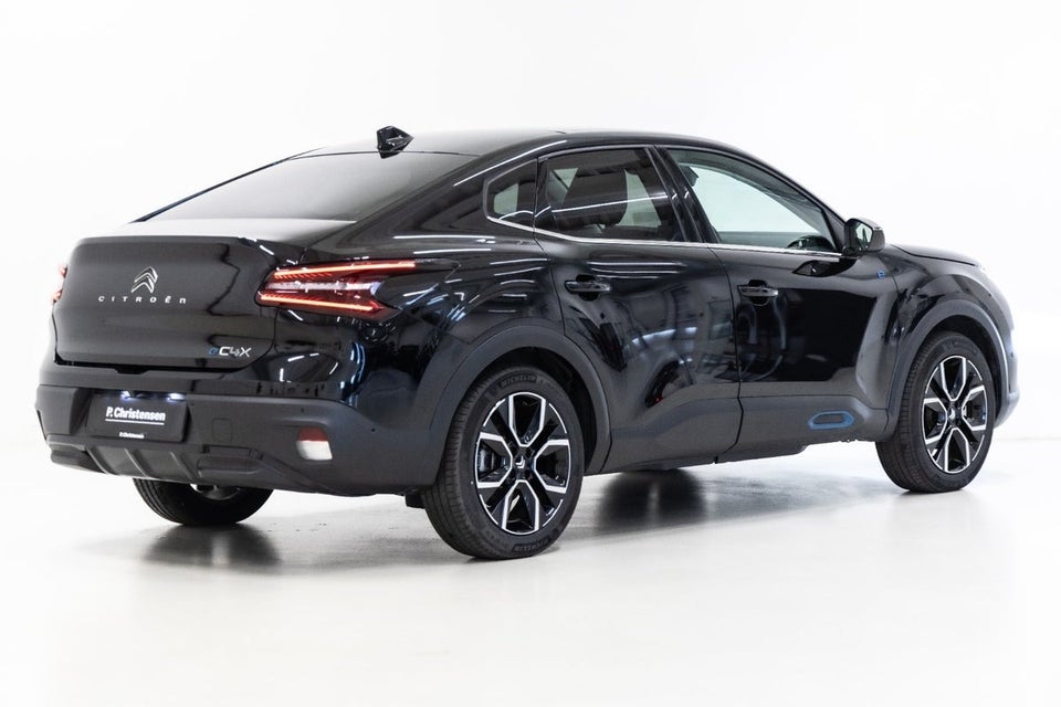 Citroën ë-C4 X 50 Shine 4d