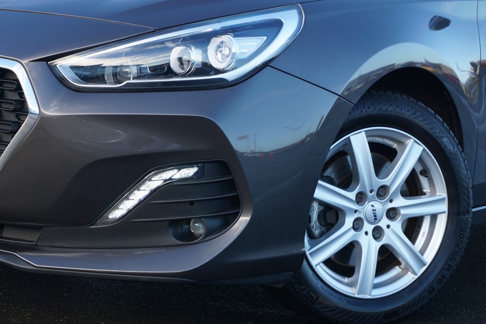 Hyundai i30 1,4 T-GDi Premium DCT 5d