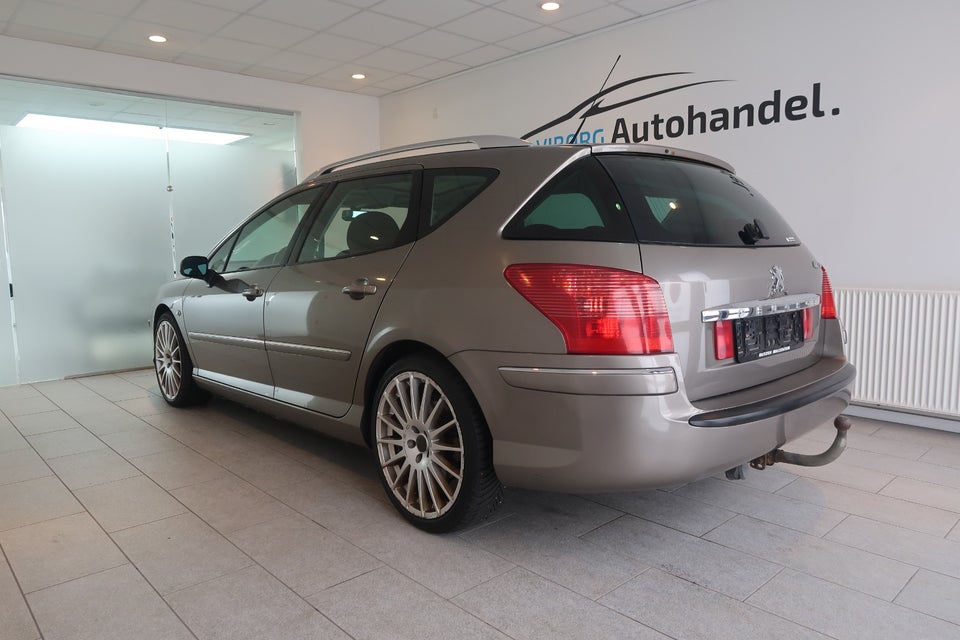 Peugeot 407 2,2 Perfection SW 5d