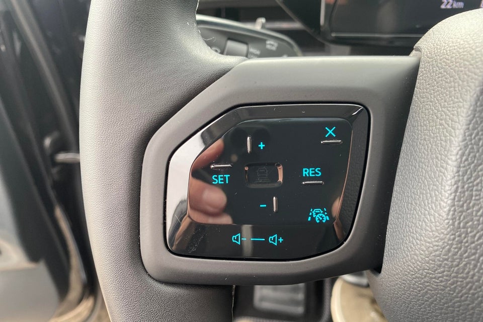 Ford Explorer 77 Premium Extended Range 5d