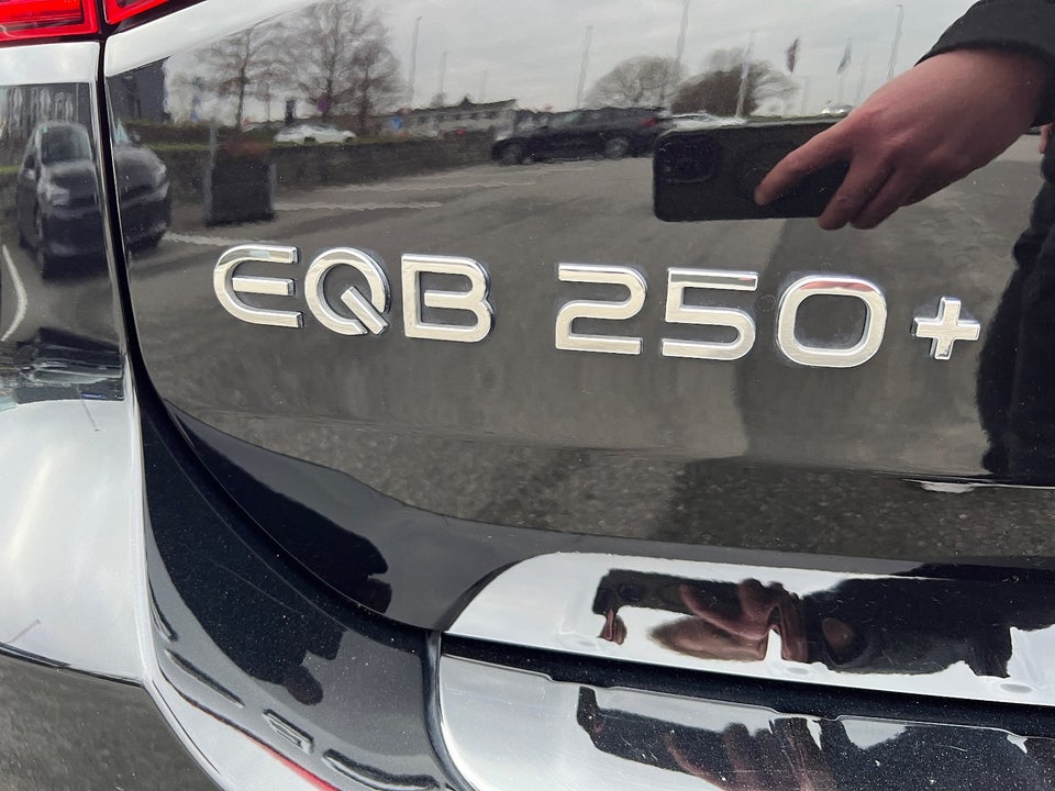 Mercedes EQB250+ AMG Premium 5d