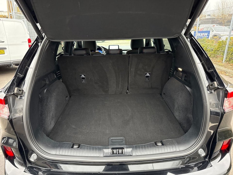 Ford Kuga 2,5 PHEV ST-Line X CVT 5d