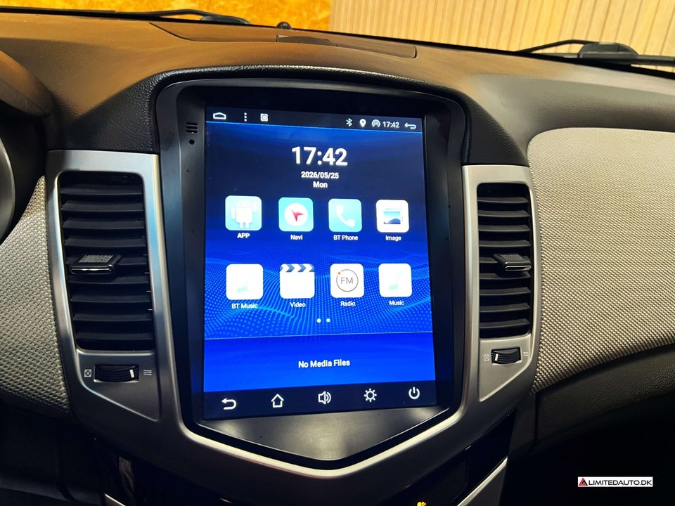 Chevrolet Cruze 2,0 VCDi 163 LS 4d