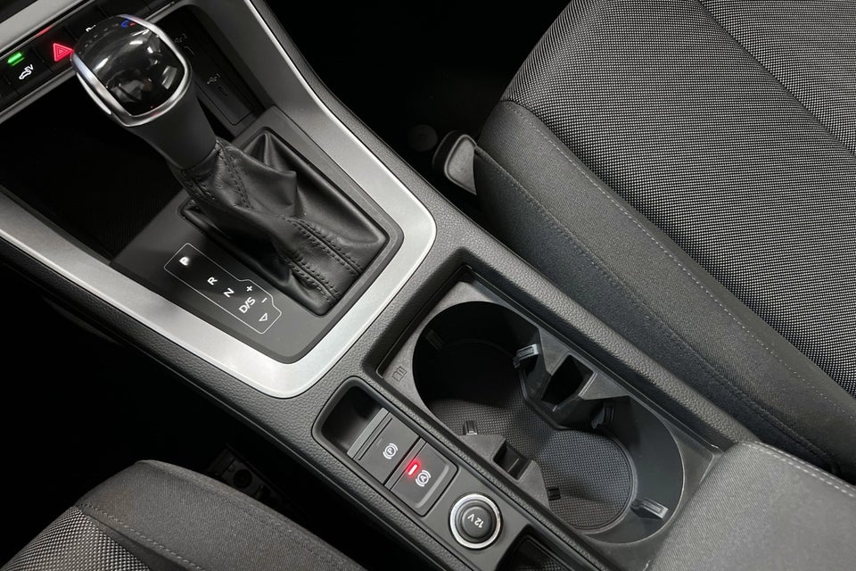 Audi Q3 45 TFSi e Attitude plus S-tr. 5d
