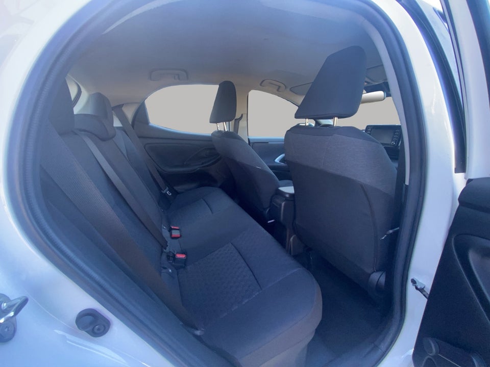 Toyota Yaris 1,5 Hybrid Essential e-CVT 5d