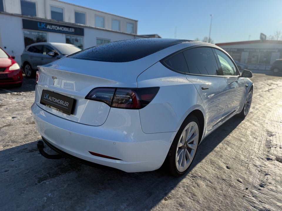 Tesla Model 3 Standard Range+ RWD 4d