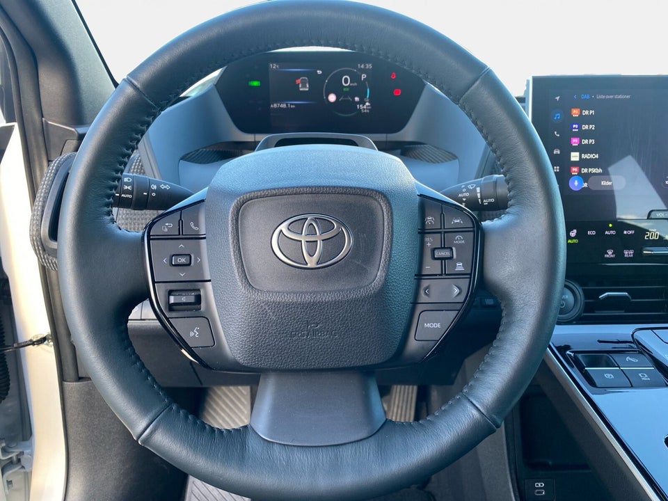 Toyota bZ4X Executive 5d