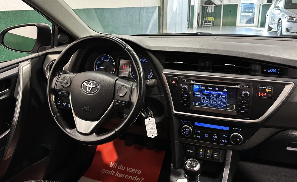 Toyota Auris 1,6 T2+ 5d