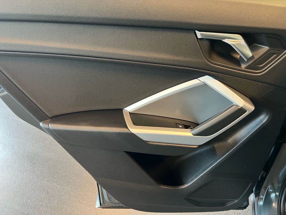 Audi Q3 35 TFSi Advanced Prestige S-tr. 5d