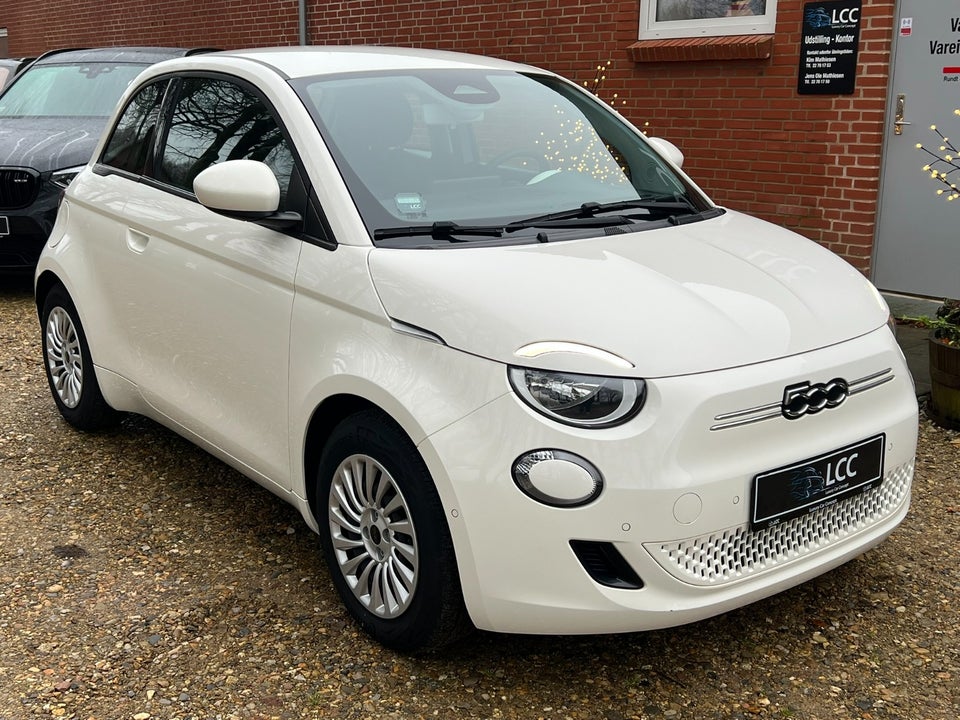 Fiat 500e 42 Icon 3d