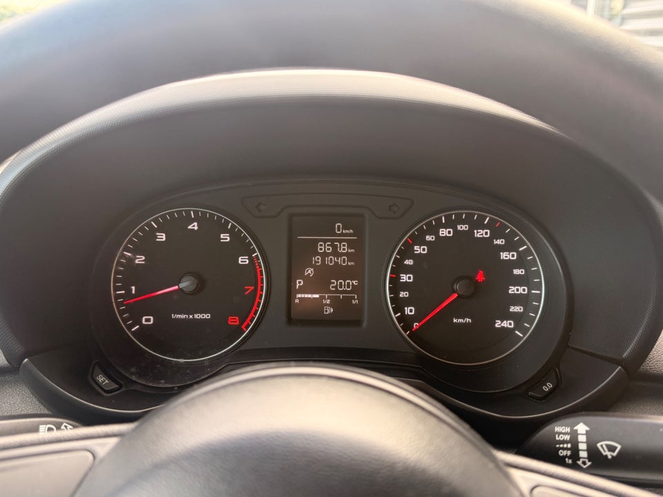 Audi A1 1,4 TFSi 122 Attraction S-tr. 3d