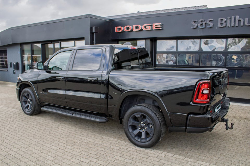 Dodge RAM 1500 3,0 Big Horn Night aut. 4d