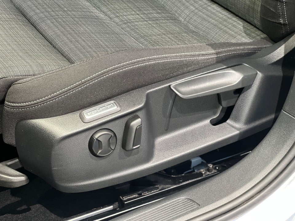 VW Passat 2,0 TDi 122 Business Variant DSG 5d