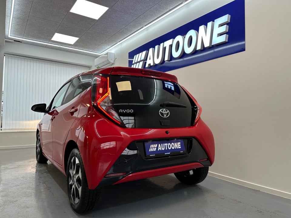 Toyota Aygo 1,0 VVT-i x-play 5d