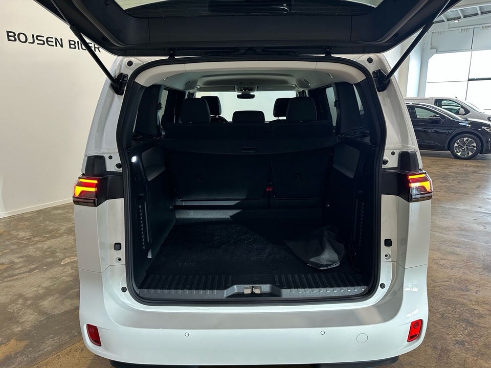 VW ID. Buzz 77 Pro SWB 5d