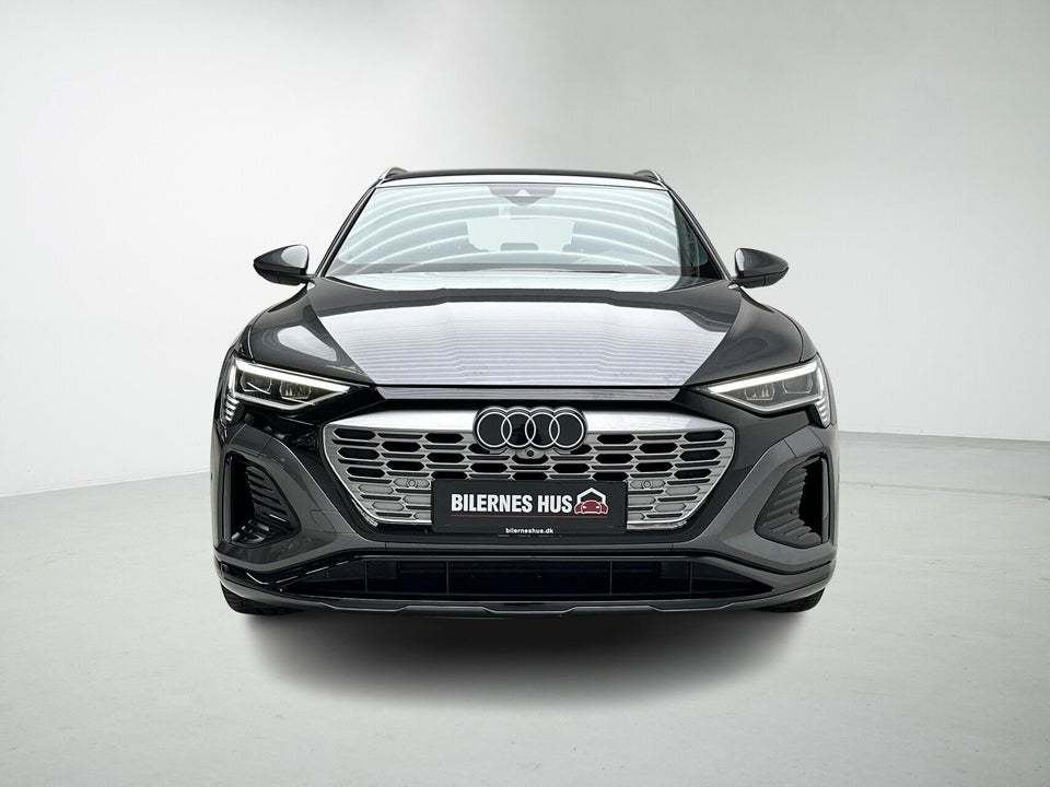 Audi Q8 e-tron 55 S-line quattro 5d
