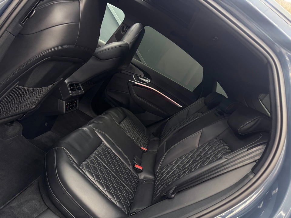 Audi e-tron 55 S-line Sportback quattro 5d