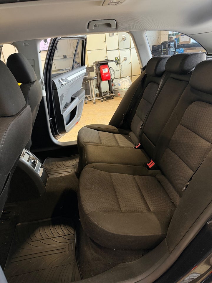 Skoda Superb 1,6 TDi 105 Active Combi GreenLine 5d