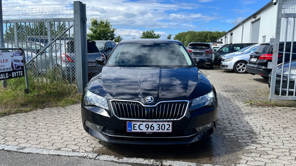 Skoda Superb 1,6 TDi 120 Ambition DSG 5d