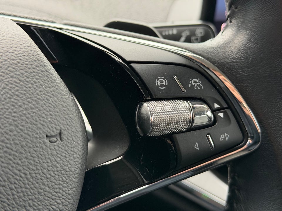 Skoda Enyaq 80 iV Loft 5d