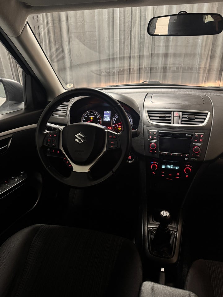 Suzuki Swift 1,2 Dualjet Exclusive 5d