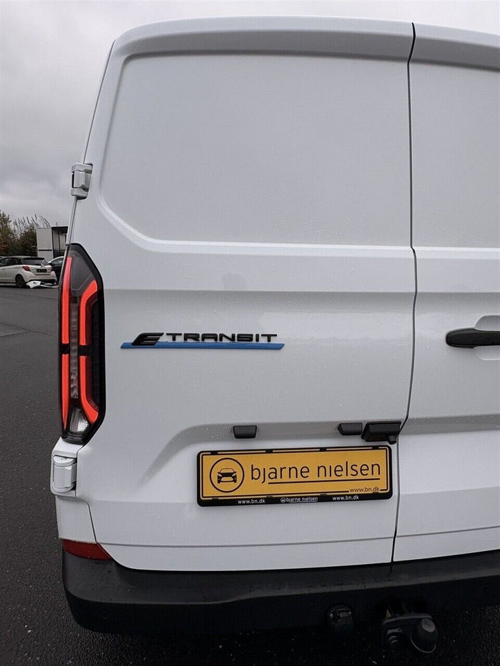 Ford E-Transit Custom 320L 64 Trend