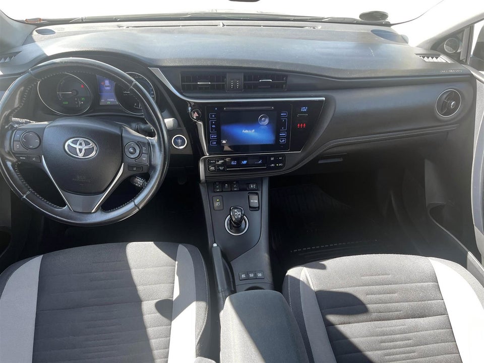 Toyota Auris 1,8 Hybrid H2 Comfort Touring Sports CVT 5d