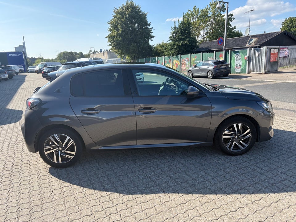Peugeot 208 1,2 PureTech 100 Allure Sky 5d