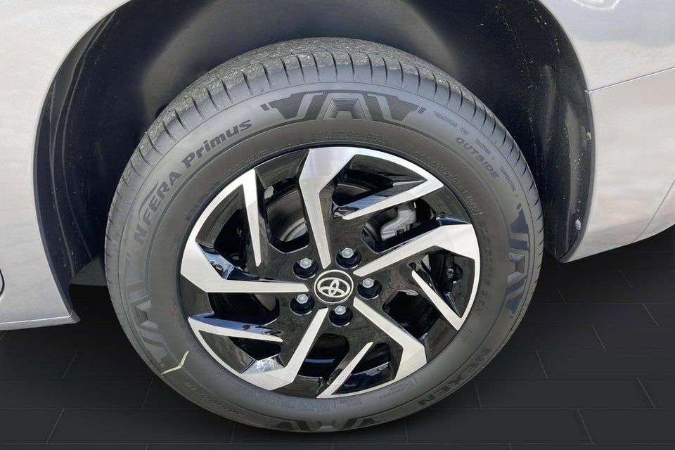 Toyota ProAce City Verso 50 Medium Family 5d