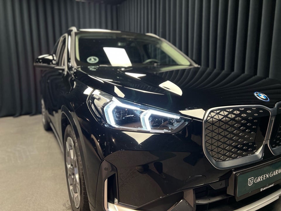 BMW iX1 eDrive20 X-Line 5d