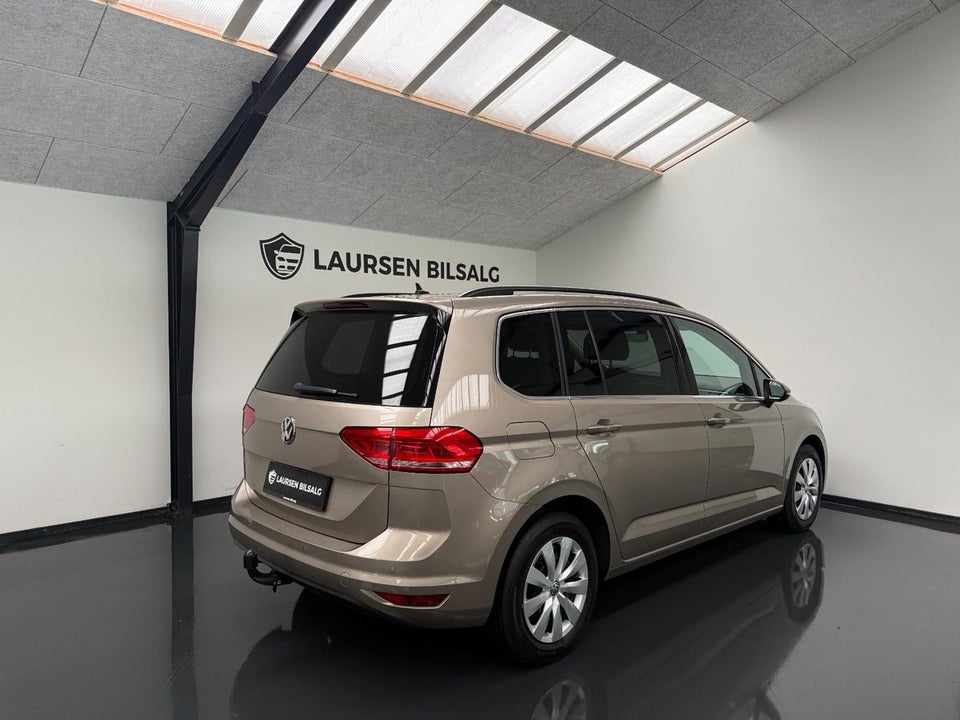 VW Touran 1,6 TDi 115 Comfortline DSG 7prs 5d