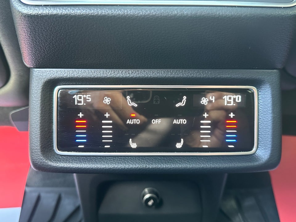 Audi e-tron 55 S-line quattro 5d